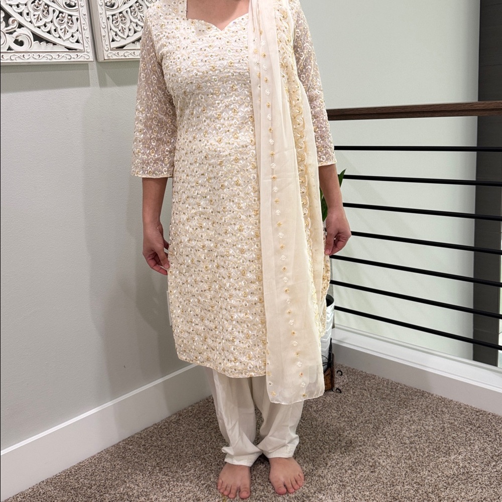Embroidered 3 piece punjabi dress Set with salwar kurta and dupatta - Picture 12 of 13